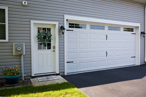 24/7 Emergency Garage Door Panel Replacement experts in Attleboro, MA